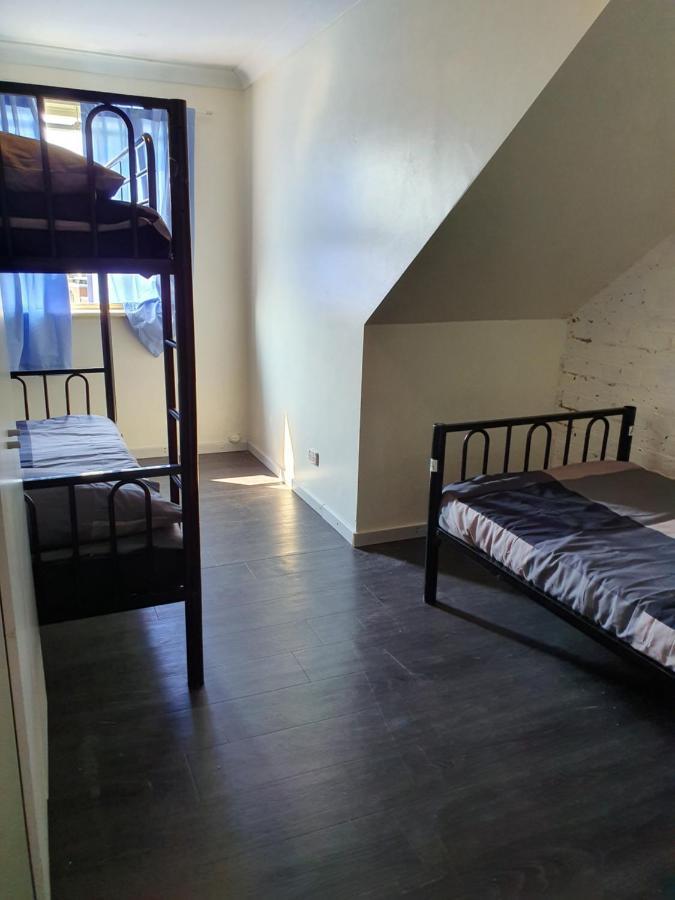 Clover Free Car Parking Hostel Hostel ซิดนีย์ ภายนอก รูปภาพ